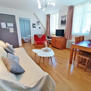  Appartement Le Venasque, T2, Centre Luchon, Wifi, Casier A Ski, Ascenseur, 4 Personnes France